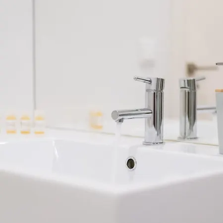 Guestready - Mezuzah * Porto